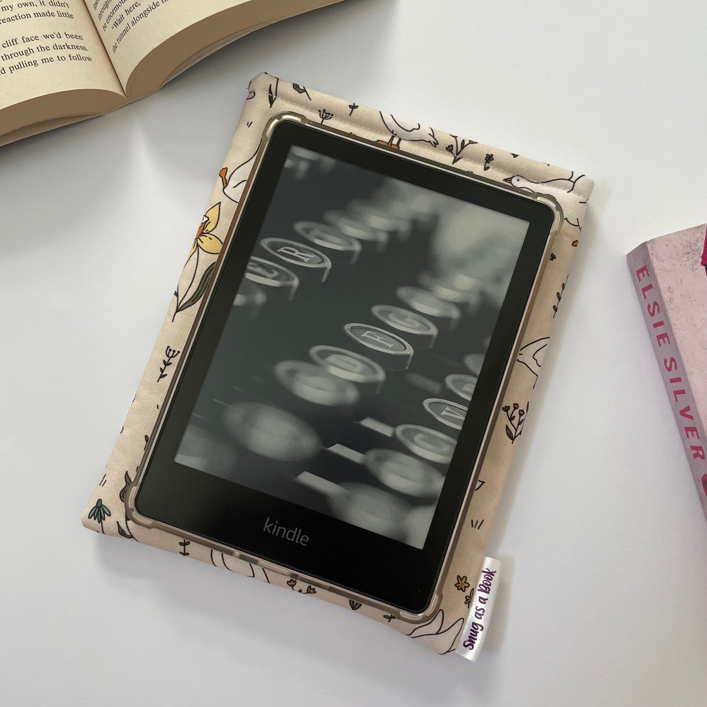 Goose Kindle Sleeve
