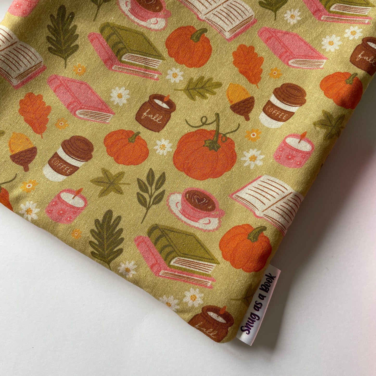 Cosy Autumn Book Sleeve