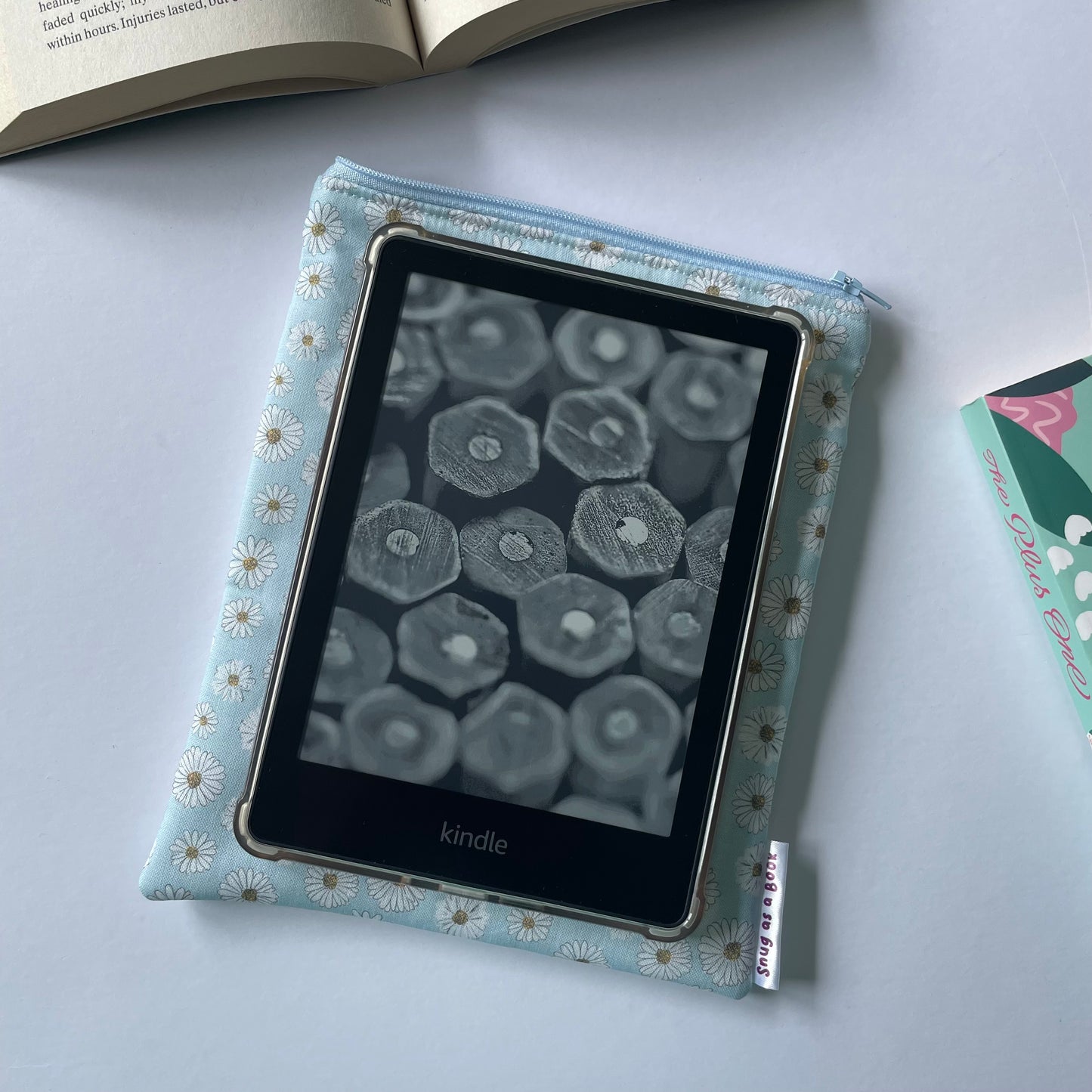 Daisy Kindle Sleeve