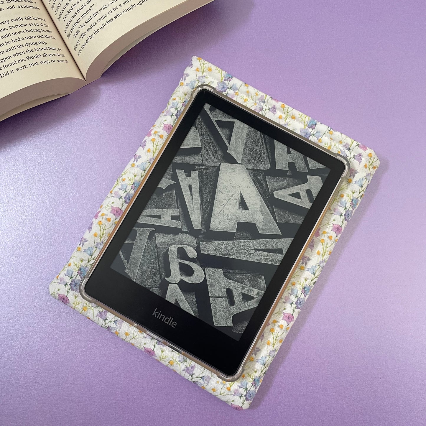Floral Kindle Sleeve