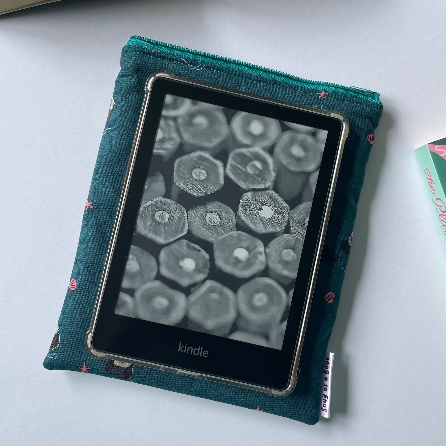 Otter Kindle Sleeve