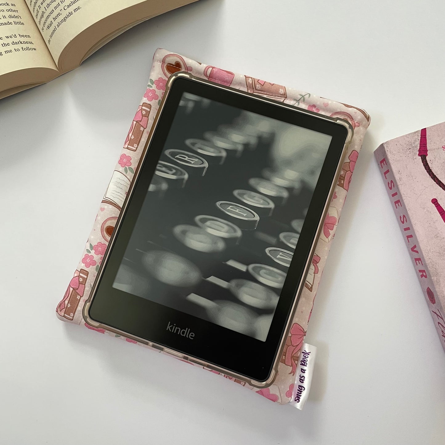 Books and Bows Kindle Sleeve