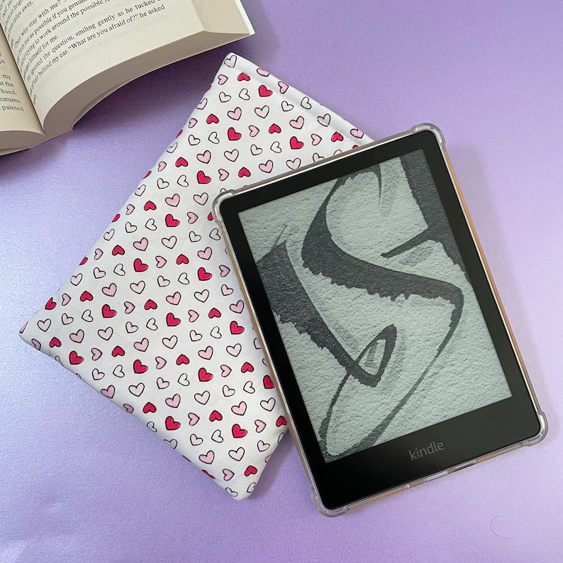 Heart Print Kindle Sleeve