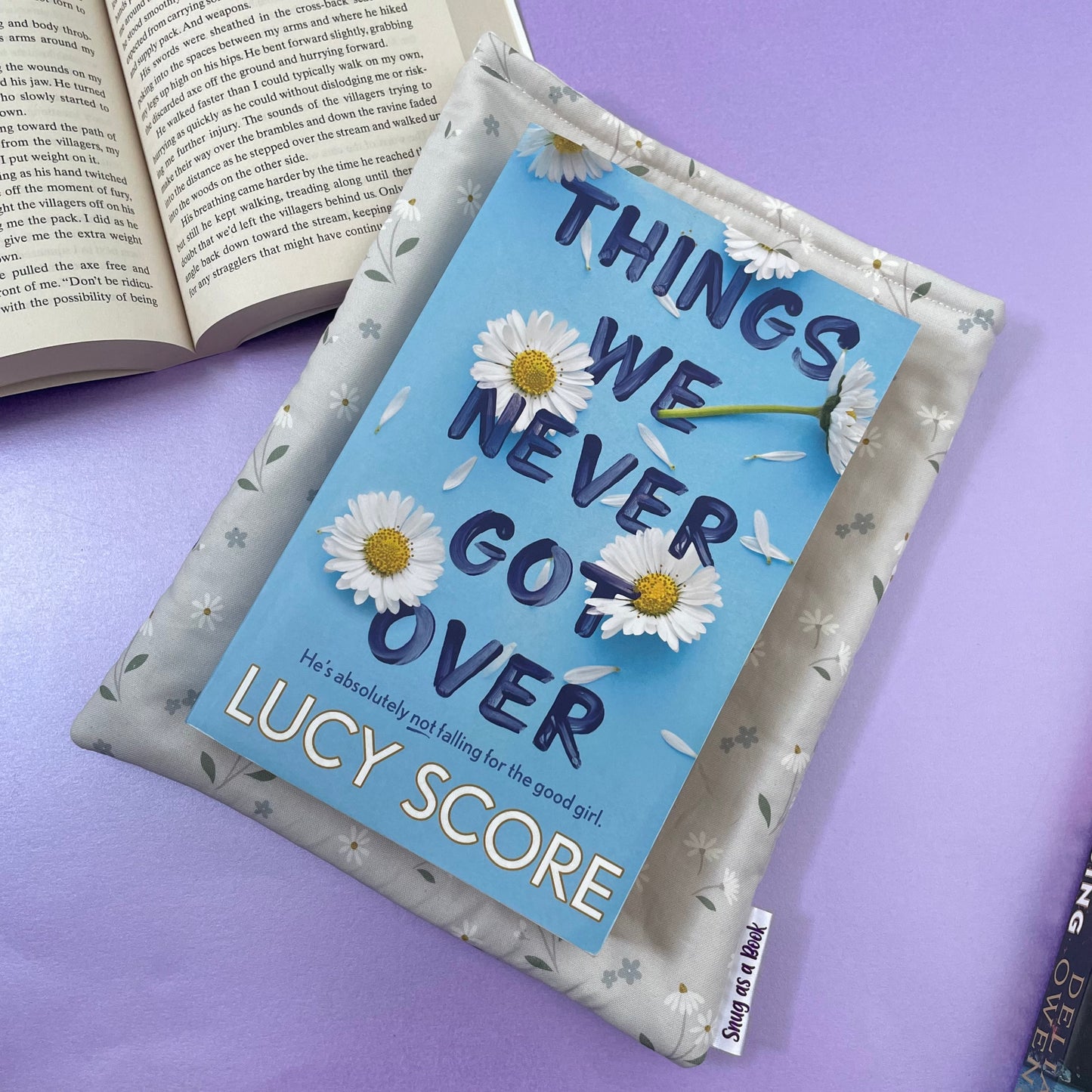 Daisy Book Sleeve