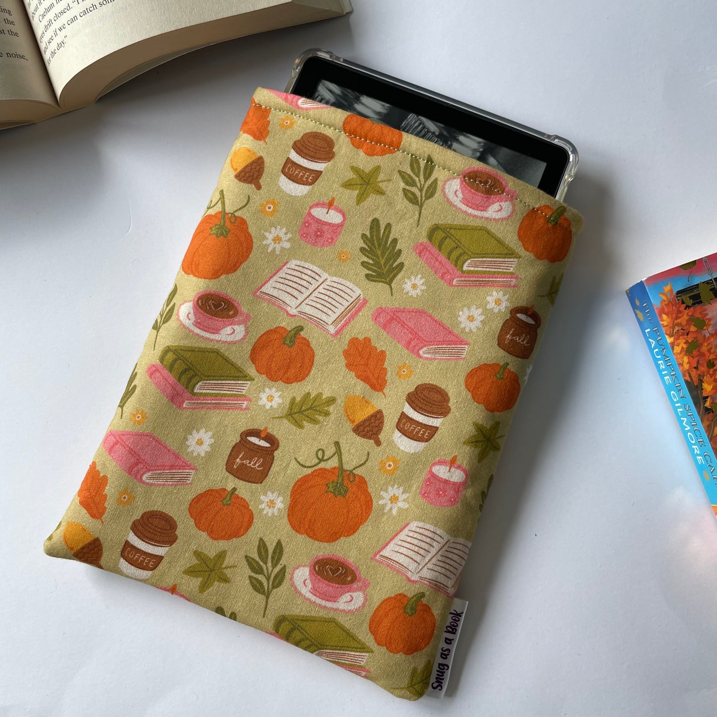 Cosy Autumn Kindle Sleeve