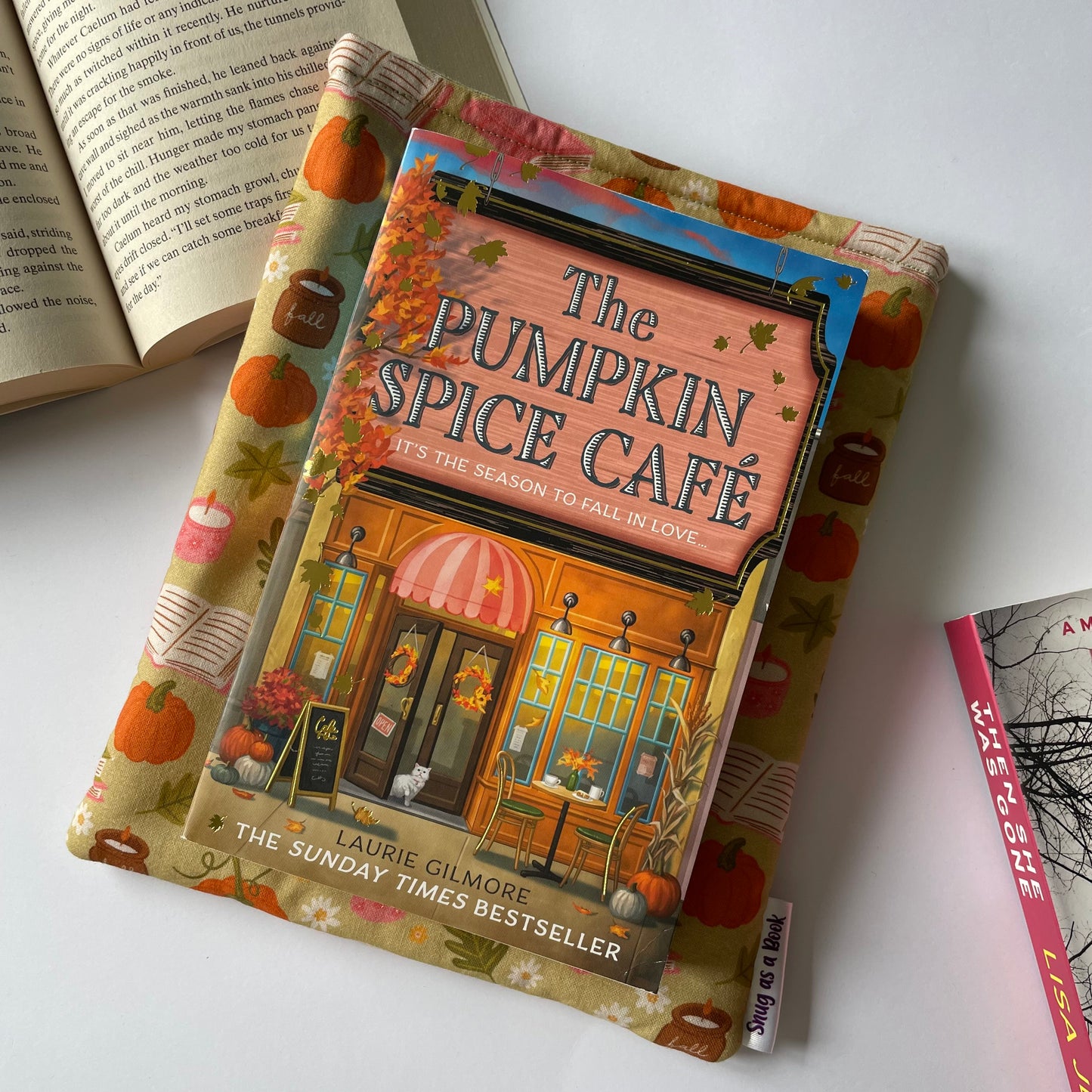 Cosy Autumn Book Sleeve