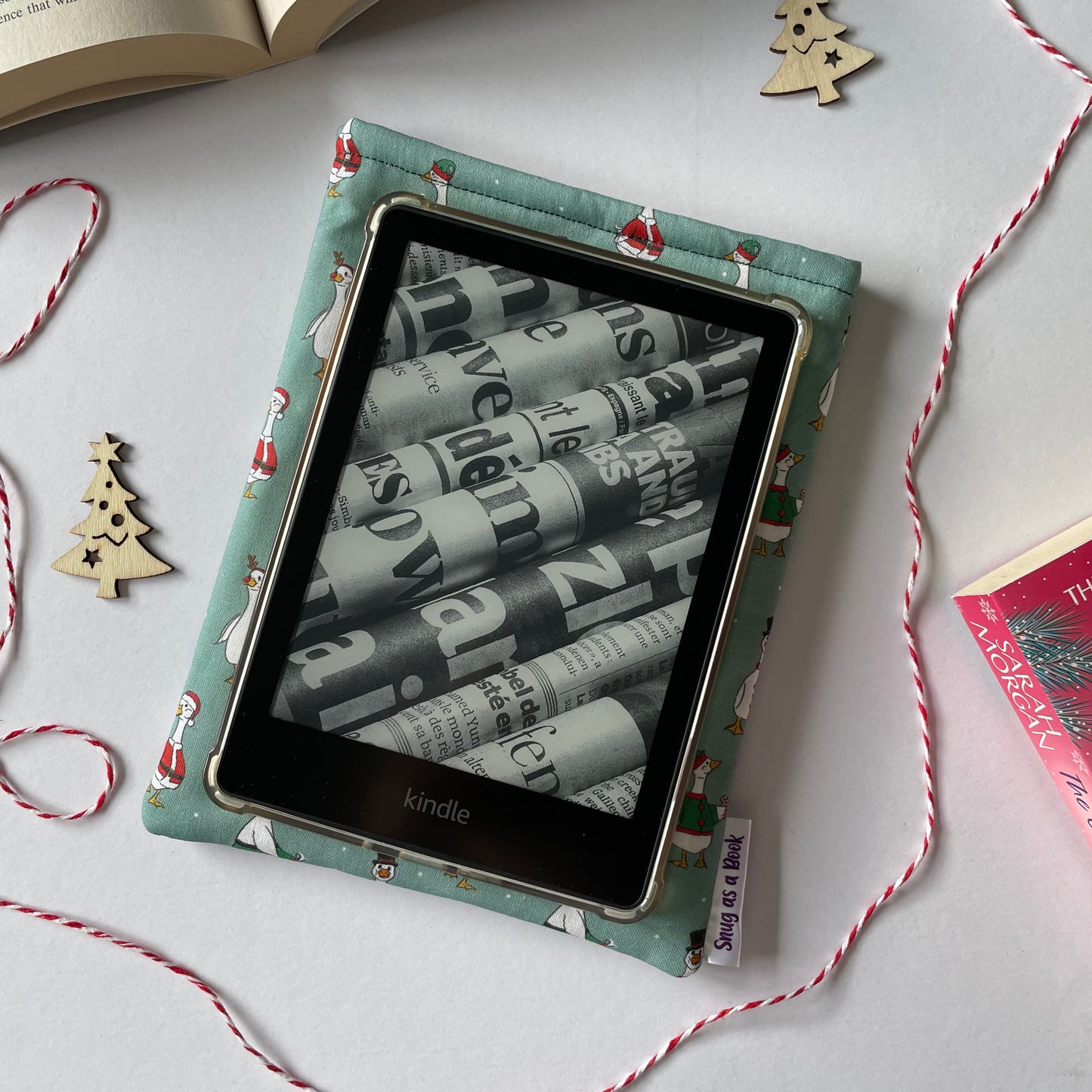 Christmas Goose Kindle Sleeve