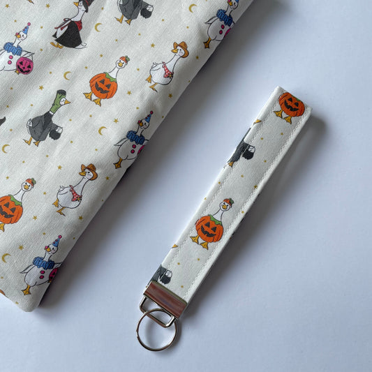 Halloween Goose Keyring