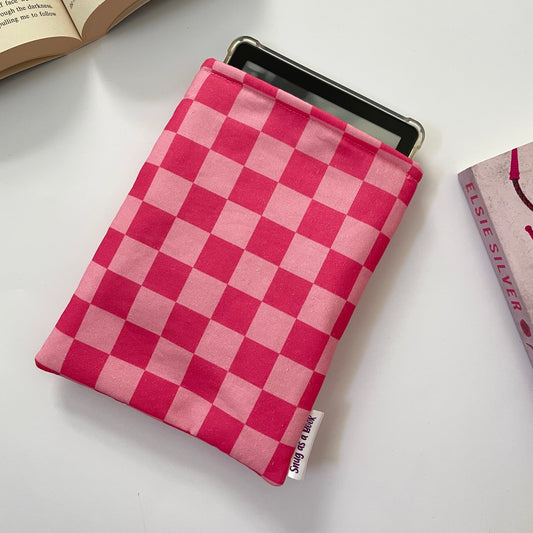 Checked Kindle Sleeve