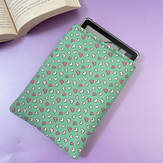 Green Heart Print Kindle Sleeve